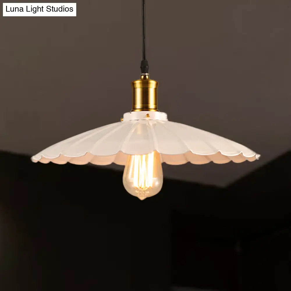14"/16" Dia Industrial Scalloped Pendant Light 1 Head Metallic Ceiling Pendant Lamp in Black/White