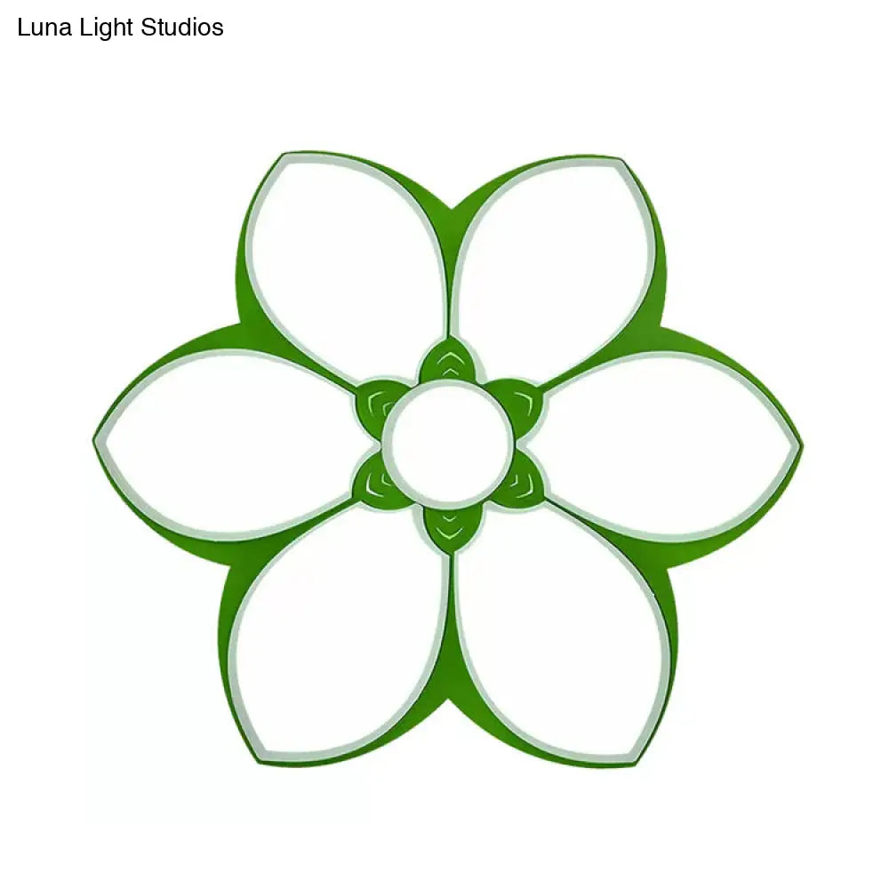18"/23.5" Etched Blossom LED Flush Mount Ceiling Light in Vibrant Red/Yellow/Green