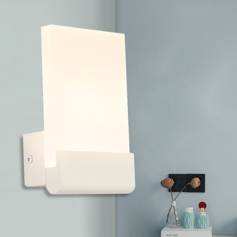 Aplique de pared LED acrílico de 4" de ancho - Diseño cúbico blanco y negro con opciones de iluminación cálida/blanca