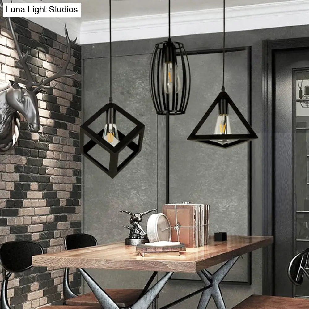 Lámpara colgante de 3 luces en metal negro con pantallas tipo jaula de estilo retro para cocina, con dosel redondo/lineal.