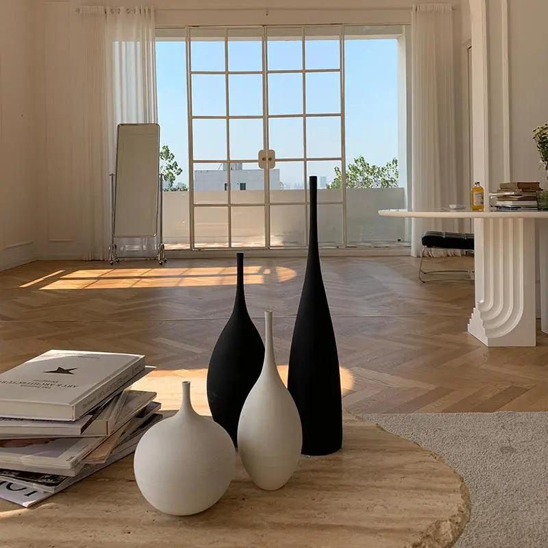 Alma - Minimalistic Handmade Ceramic Vase