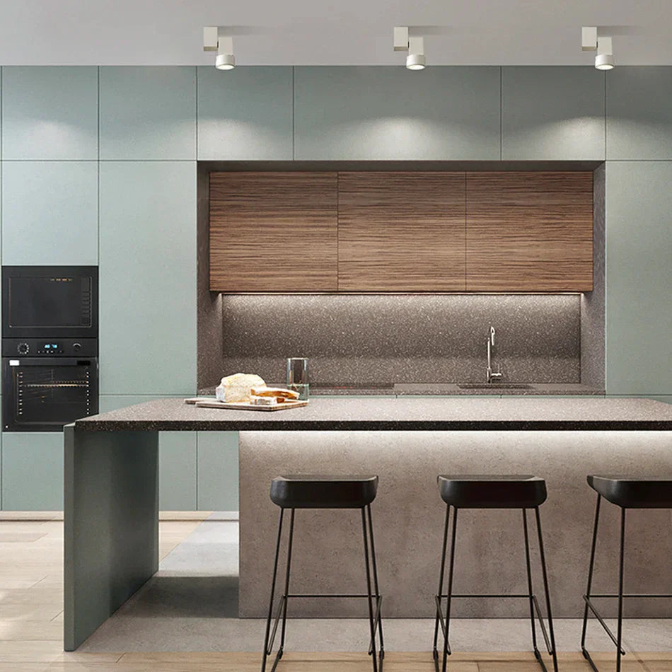 DecorBites™ 5W مصباح سفلي بزاوية قابلة للتعديل، لون كروم/أبيض/أسود، تركيب سطحي دافئ/أبيض طبيعي