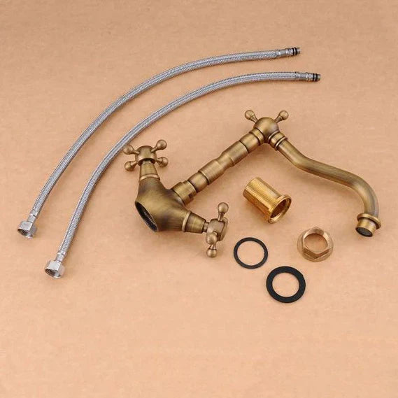 صنبور حوض DecorBites™ بمقبض مزدوج متقاطع من النحاس العتيق - فوهة دوارة 360 درجة