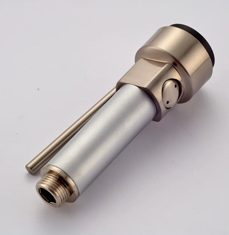 Cabezal rociador para grifo de cocina DecorBites™ con luz LED multicolor de 3 colores.