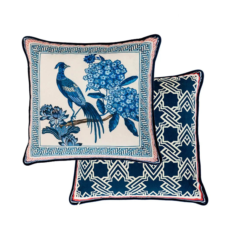 Funda para cojín de lanzamiento Hydrangea Peacock Toile™ Decorbites, azul Delft vintage