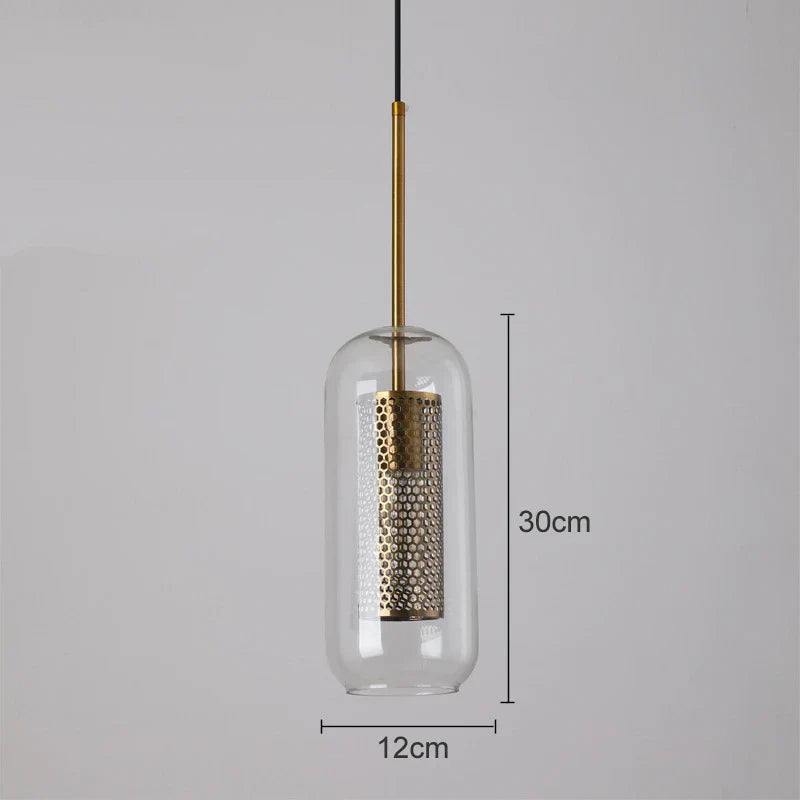 Lámpara colgante DecorBites™ con bola de cristal y malla dorada, estilo industrial para cocina.