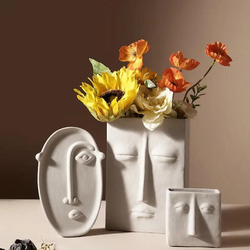 Linnea - Nordic Ceramic Face Vase
