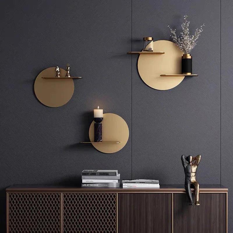 Estante de pared redondo de metal dorado DecorBites™ con ganchos