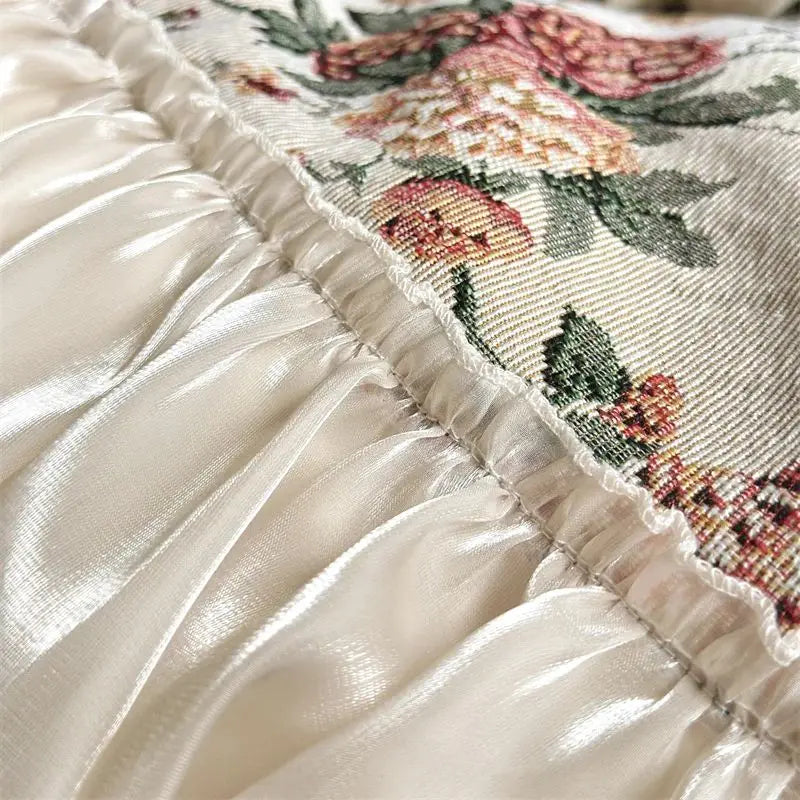 DecorBites™ Chic Flowers Jacquard Cotton Bedding Set with Ruffles