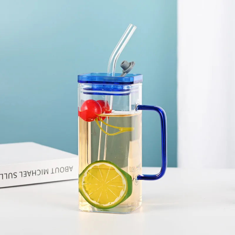 Decorbites™ Glas-Trinkbecher mit Trinkhalm und Acryl-Deckel, farbiger Griff für Getränke