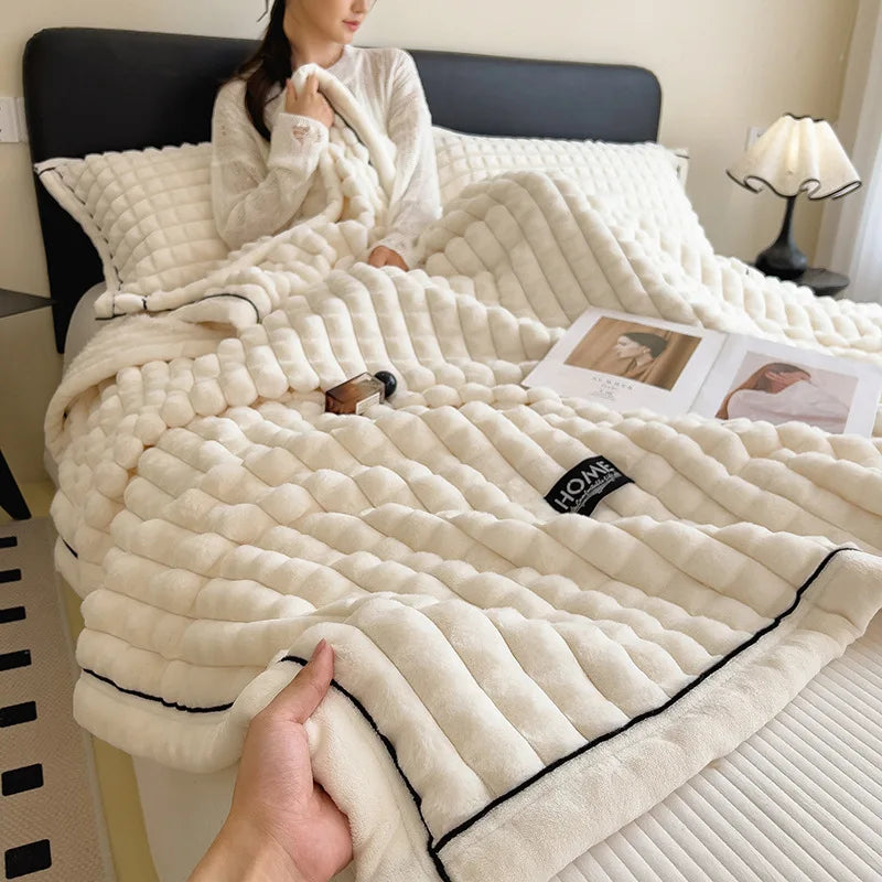 Manta de terciopelo de franela acogedora DecorBites™: Edredón individual Queen de color liso para todas las estaciones