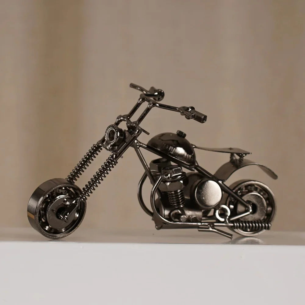 DecorBites™ 14cm Retro Motorcycle Model Metal Figurine Home Decor & Toy