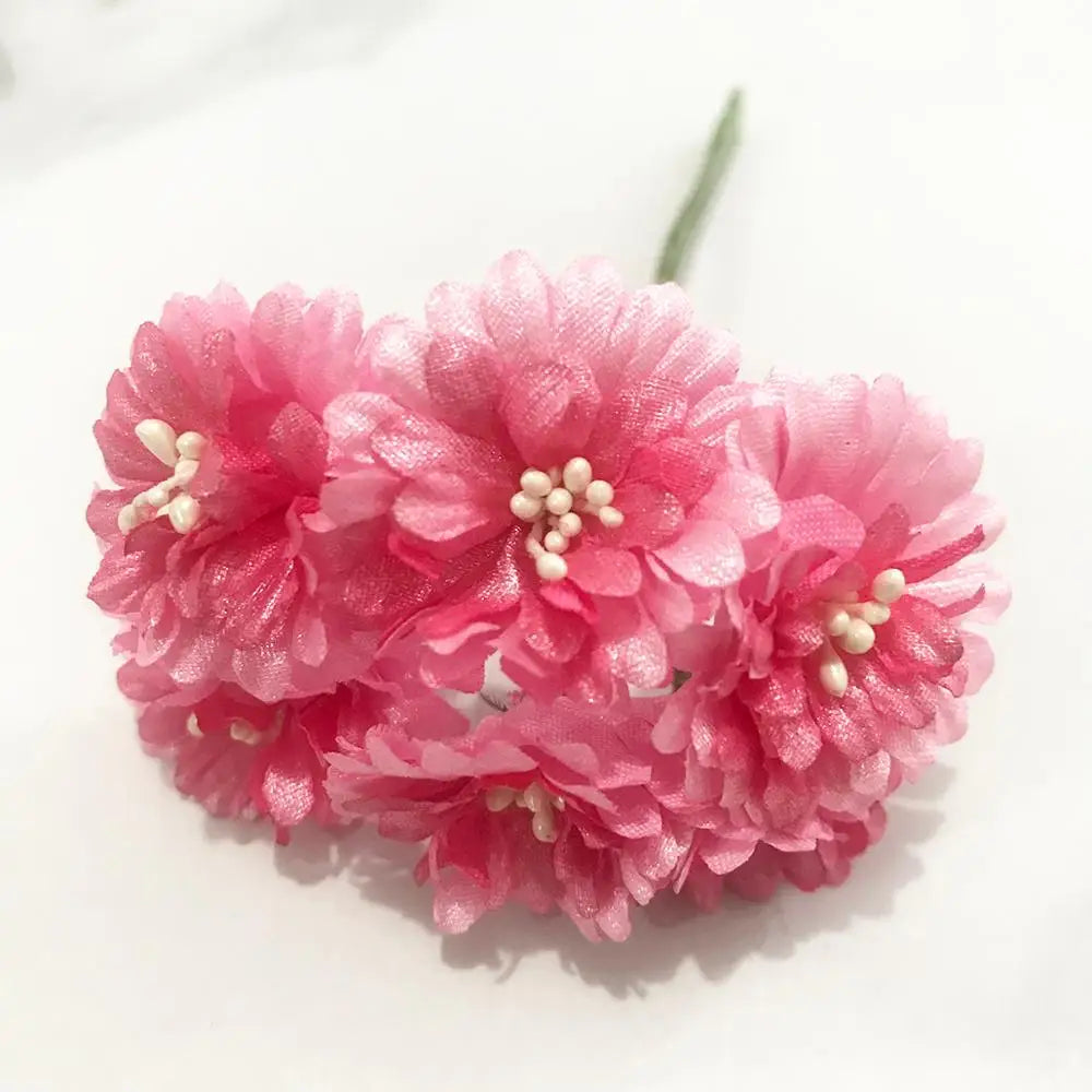 DecorBites™ Paquete de 200 piezas de bayas y estambres de flores de rosa roja mixtas para decoración DIY