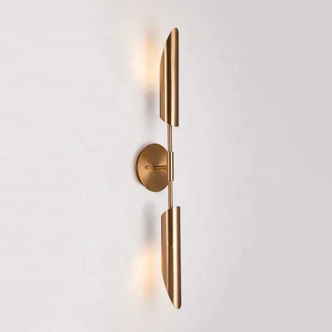 Aplique de pared dorado de lujo DecorBites™ para interiores elegantes de estilo americano