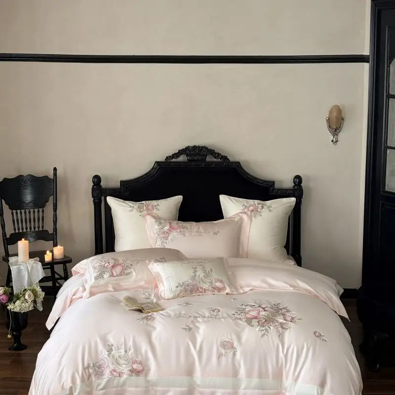 طقم أغطية سرير DecorBites™ مطرز بالزهور مكون من 4 قطع، مصنوع من القطن المصري 1000 خيط