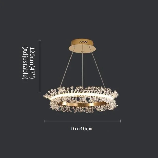 Lámpara de araña LED DecorBites™ con anillo de cristal dorado para decoración del hogar. Ideal para sala de estar, comedor y dormitorio de lujo.