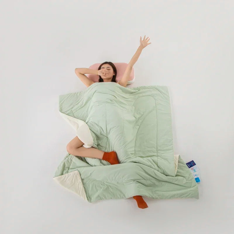 DecorBites™ Cooling Fabric Double-Sided Summer Blanket - Light Cooled Comforter