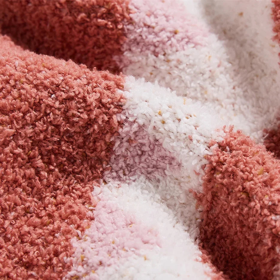 DecorBites™ Kawaii Crocodile Pattern Throw Blanket