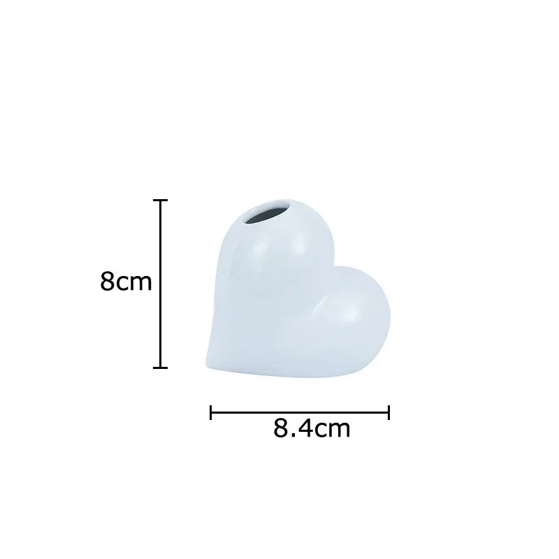 DecorBites™ Heart Ceramic Vase Modern Floral Arrangement Desk Decoration Aesthetic Decor