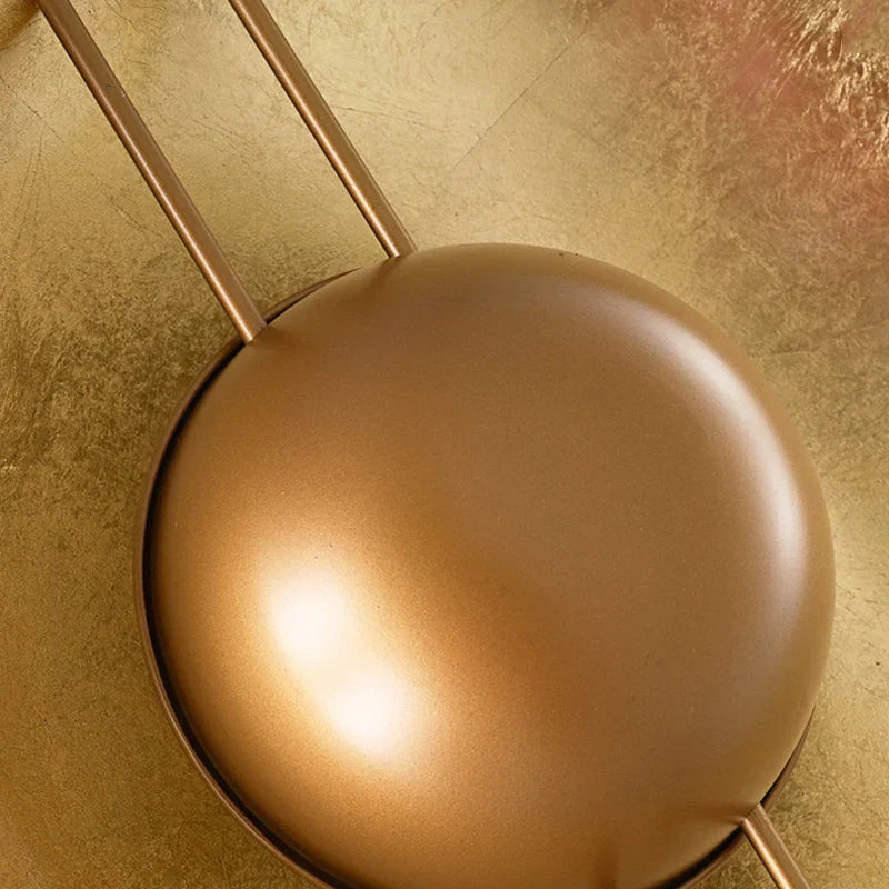 Lámpara de pared redonda dorada DecorBites™ Villa: Iluminación LED retro para pasillo, sala de estar, dormitorio.