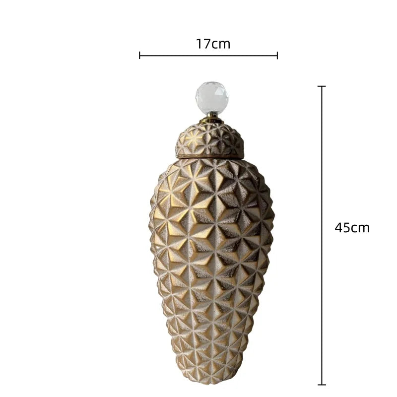 مزهرية سيراميك هندسية ماسية من ديكوربايتس™: جرة ديكور أنيقة بترتيبات زهور