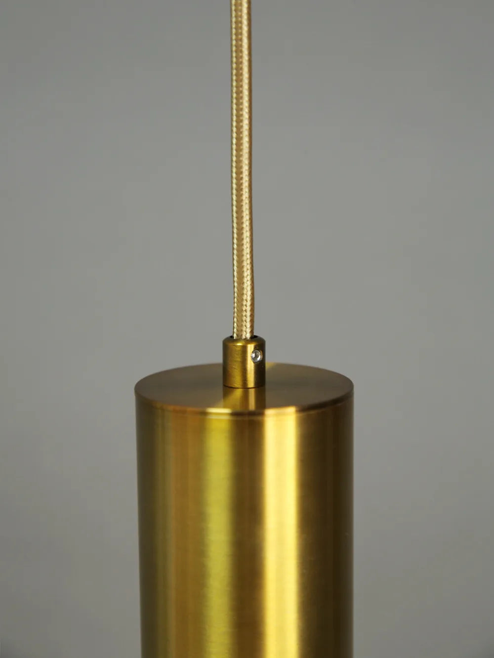 Lámpara de techo LED DecorBites™ Gold Ball para una iluminación decorativa de lujo en el hogar