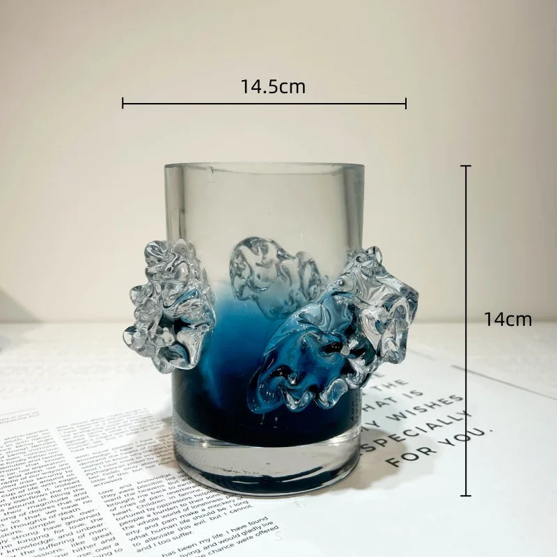 مزهرية زجاجية متموجة من DecorBites™ باللون الأزرق المتدرج للتنسيقات الزهرية وديكور الغرفة