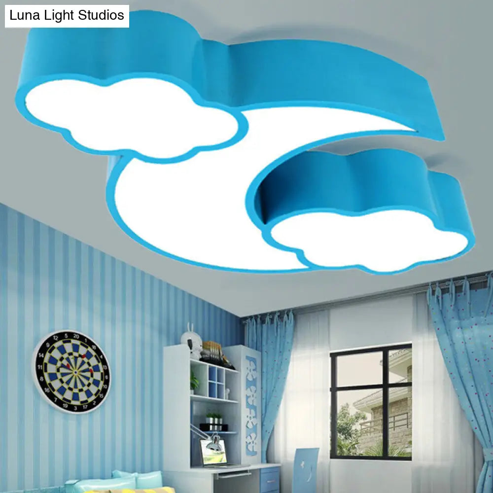 Lámpara de techo DecorBites™ con forma de nube y luna acrílica para habitación infantil o de lactancia.
