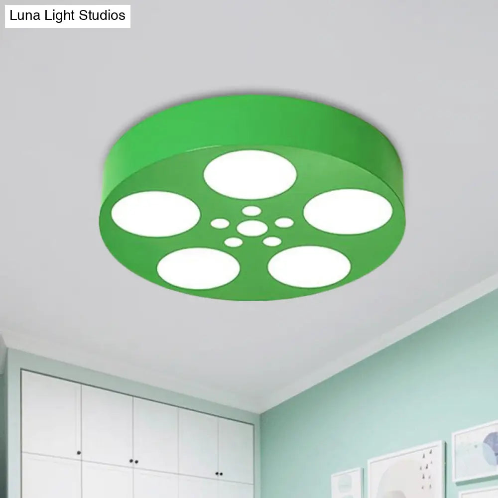 ديكوربايتس™ - إضاءة LED أكريليكية للأطفال مثبتة على الحائط بألوان الأحمر/الأصفر/الأزرق النابضة بالحياة - تركيبات دائرية لغرفة الأطفال