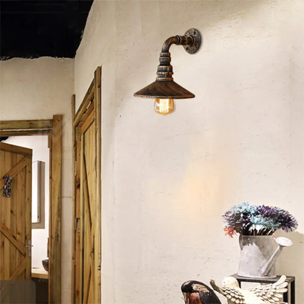 Aplique de pared cónico de latón antiguo/negro con diseño steampunk y tubo curvo