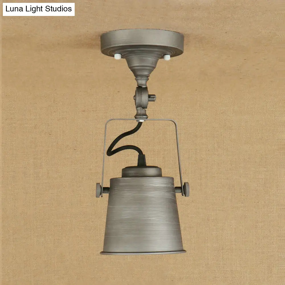 Lámpara de techo DecorBites™ con pantalla de cubo de metal antiguo - Lámpara colgante semiempotrada giratoria para salas de estar - 1 bombilla, negro/óxido