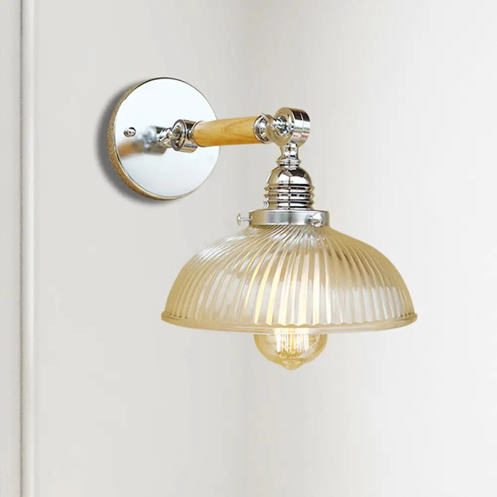 Aplique de pared antiguo de cristal acanalado con brazo de madera para salón o pasillo