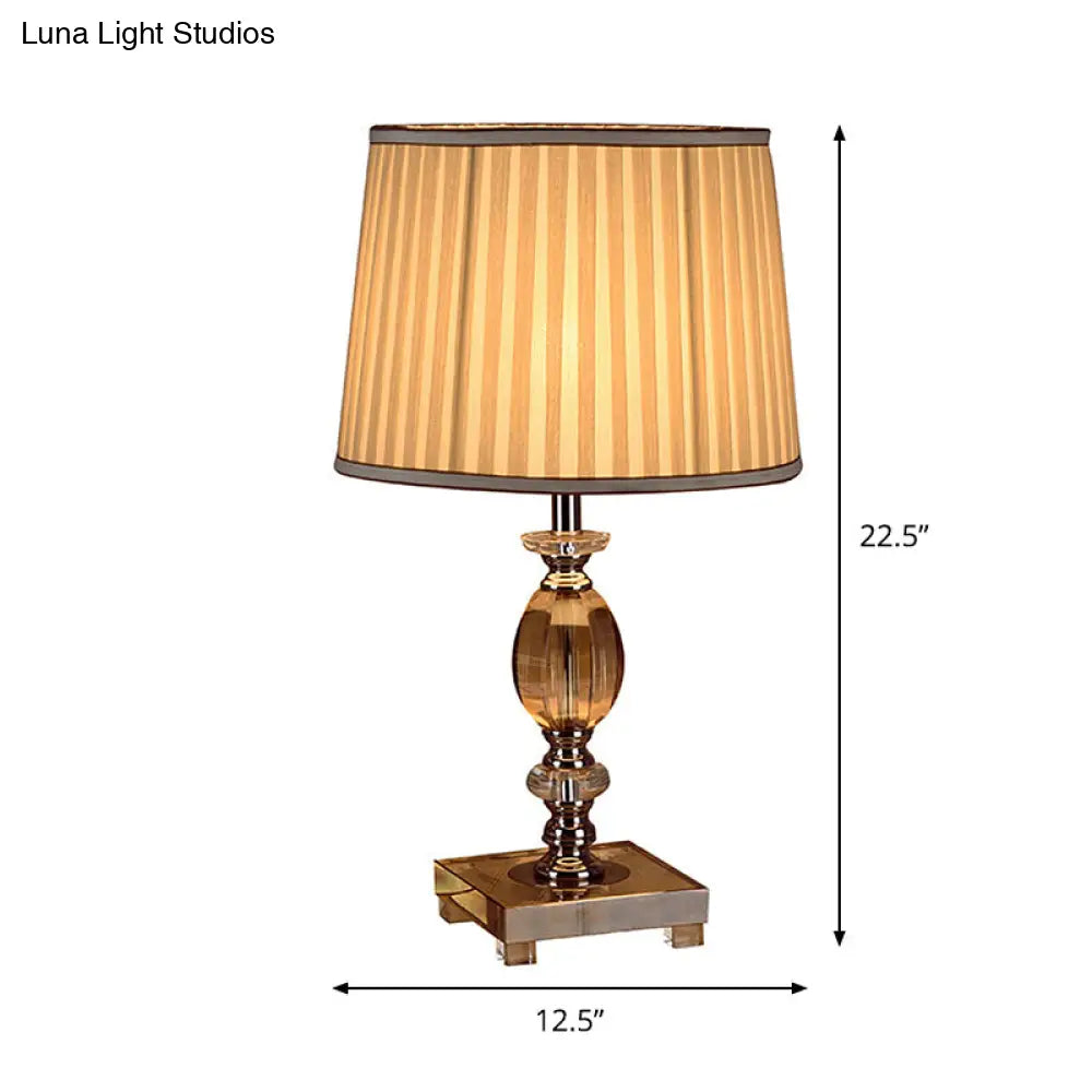 Barbara - Lámpara de mesilla de noche con fuente modernista