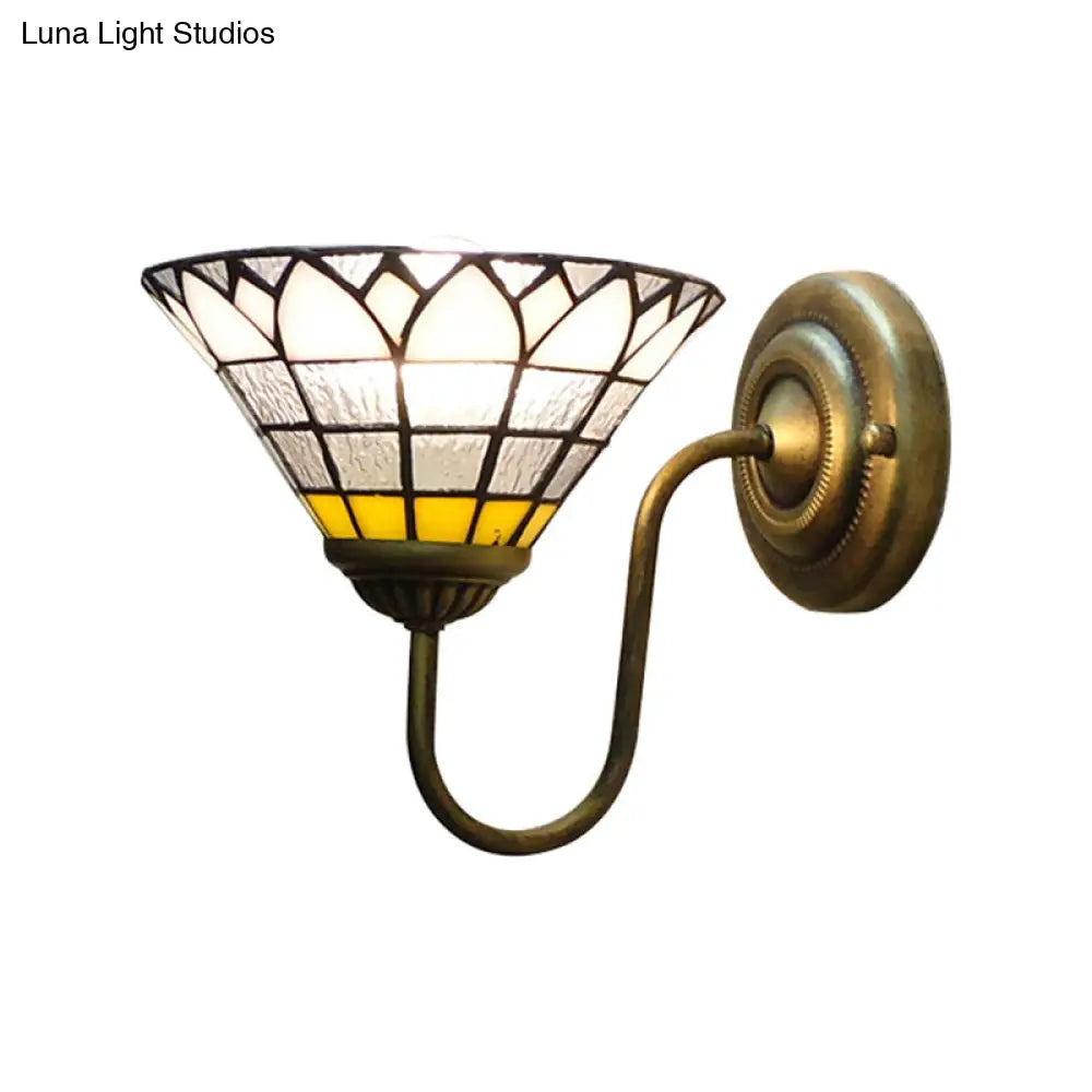 Aplique de pared barroco de cristal con forma de loto para pasillo, con cristal transparente alveolado.