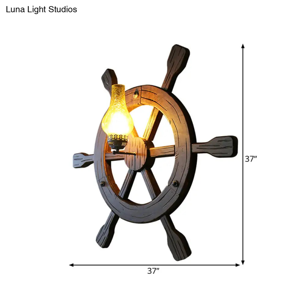 Aplique de pared con jarrón de cristal craquelado ámbar retro negro y decoración de timón de madera