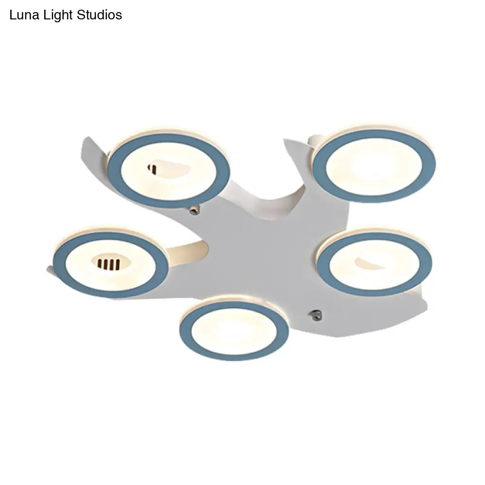 ديكوربايتس™ ديكوربايتس™ مصباح سقف LED أزرق نورديك مع 5 حلقات أكريليك ومظلة حديدية لغرفة النوم