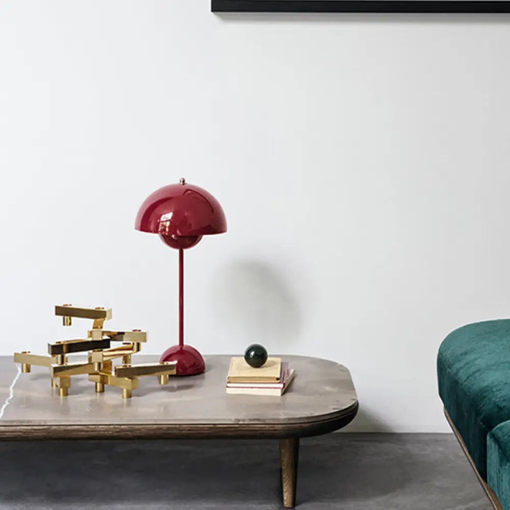 مصباح طاولة معدني على شكل برعم برأسين - إضاءة طاولة جانبية بتصميم ما بعد الحداثة