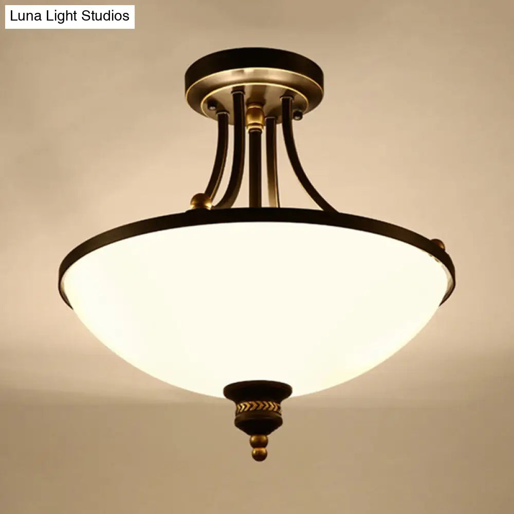 ديكوربايتس™ وحدة إضاءة شبه مسطحة بتصميم وعاء كلاسيكي من ديكوربايتس™ - 3 لمبات، زجاج كريمي، لمسة نهائية سوداء