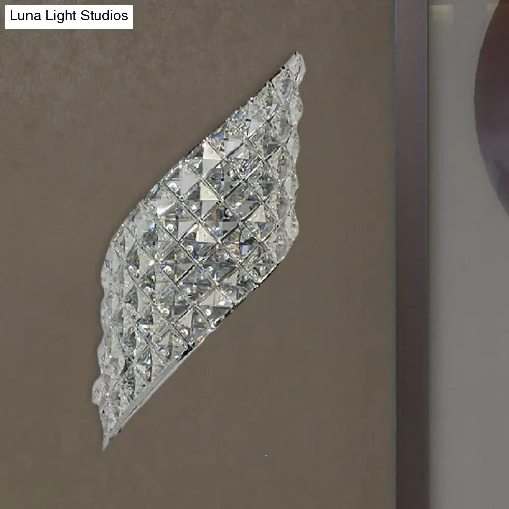DecorBites™ Clear Cut Crystal Sconce with Twisted Leaf Design and 4 Bulbs - Minimalistic Wall Mounted Lamp for Corners