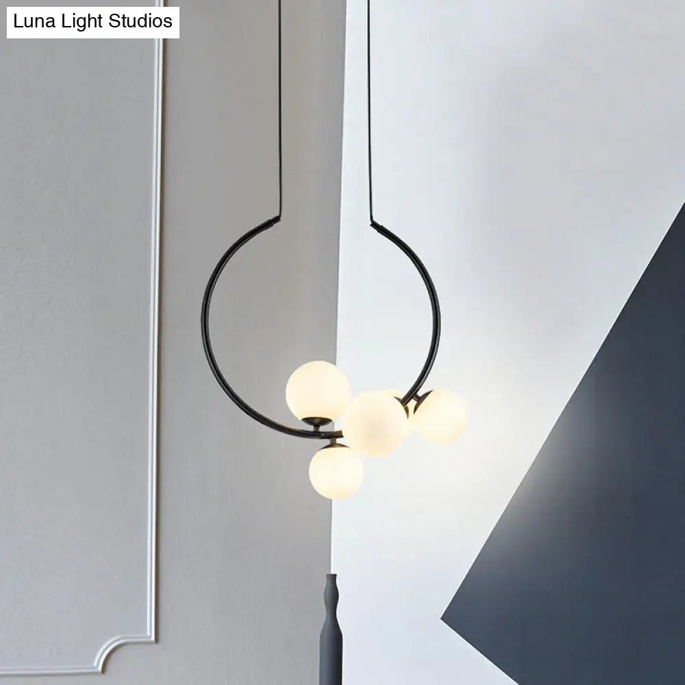 Lámpara de techo contemporánea de 5 bombillas - Lámpara esférica blanca/negra con pantalla de cristal opalino