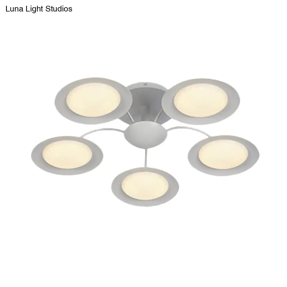 DecorBites™ DecorBites™ Contemporary 5-Head Radial White LED Semi Flush Mount Light with Acrylic Shade