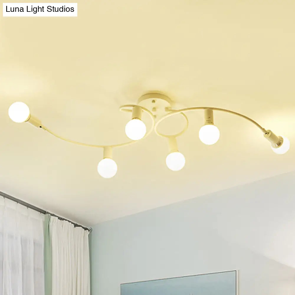 Lámpara de techo semiempotrada contemporánea DecorBites™ de 6 luces con brazo curvo y pantalla de cristal opalino