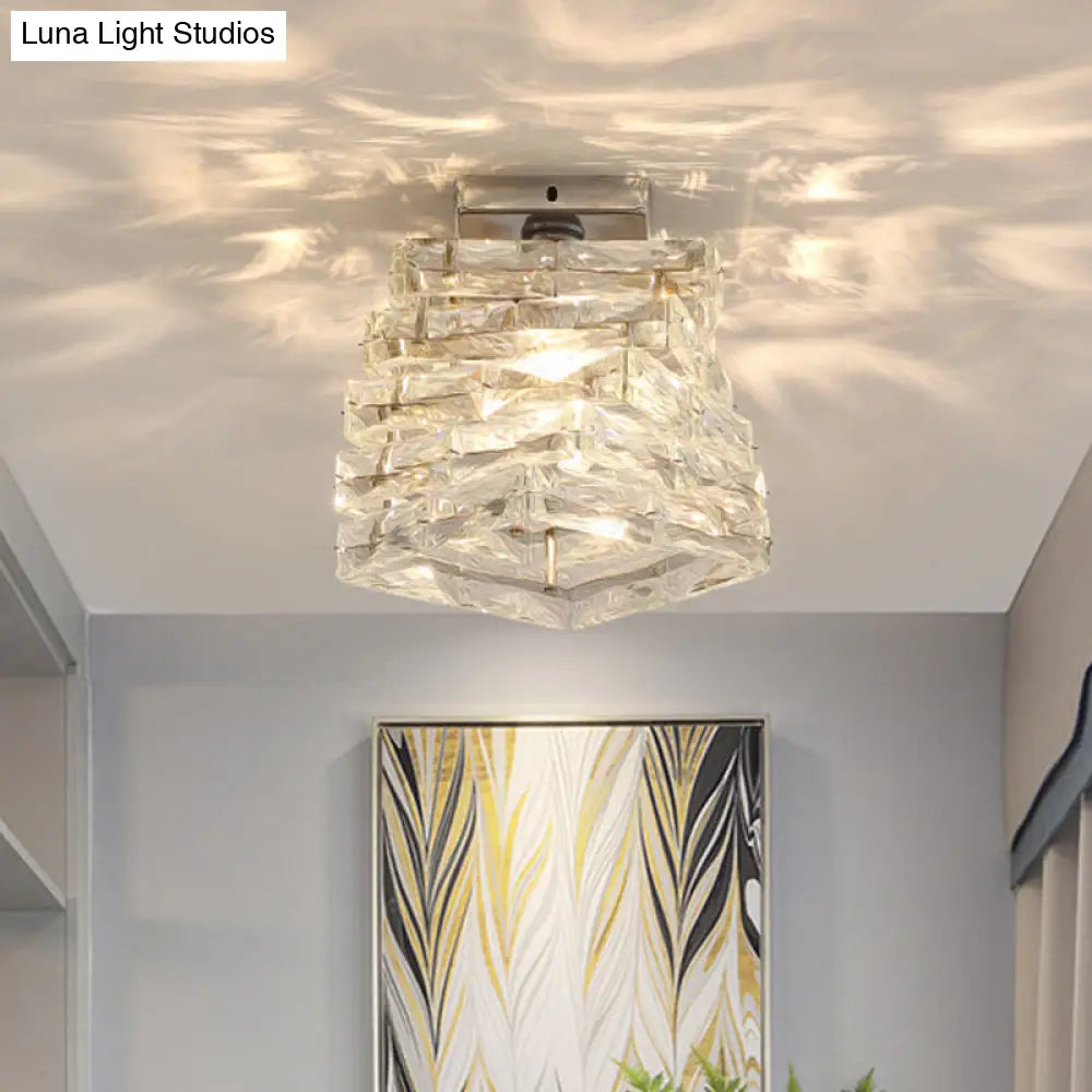 Lámpara de techo semiempotrada DecorBites™ contemporánea cromada con forma escalonada y cristal - 1 unidad