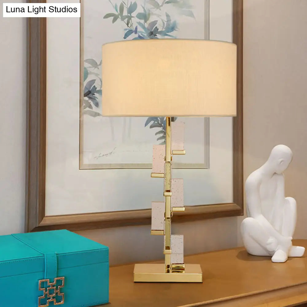 مصباح طاولة كريستالي - غطاء أسطواني أبيض، تصميم بسيط، إضاءة مكتب بجانب السرير مع غطاء من القماش