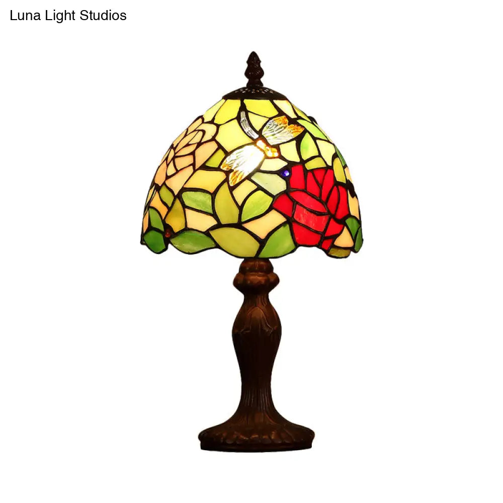 مصباح طاولة ليلي من الزجاج الملون باللون البني الداكن على شكل يعسوب ووردة