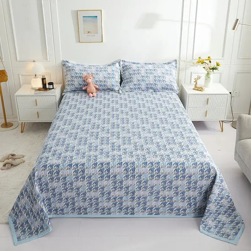 Floral white and green decorbites cotton double bedspread set with blue and white patterned quilt in soft cotton fabric