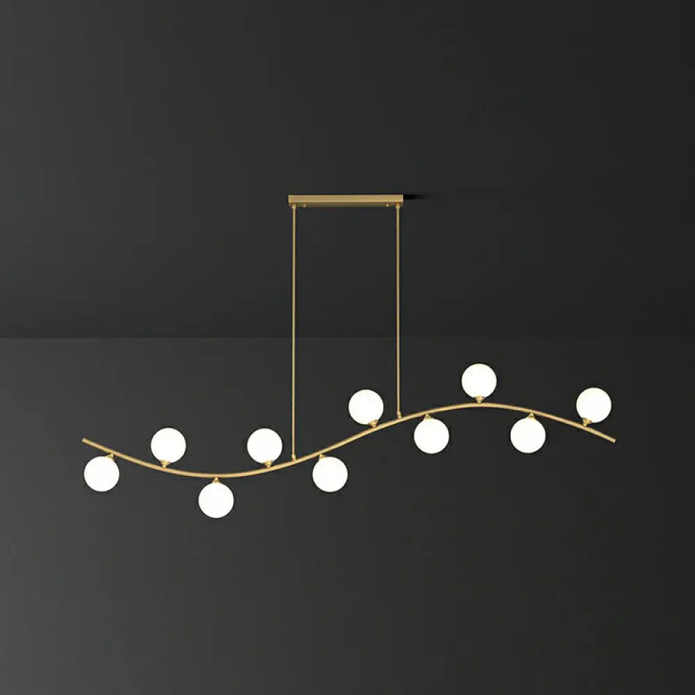 ديكوربايتس™ إضاءة معلقة زجاجية على شكل كرة حليب ذهبية لجزيرة غرفة الطعام البسيطة