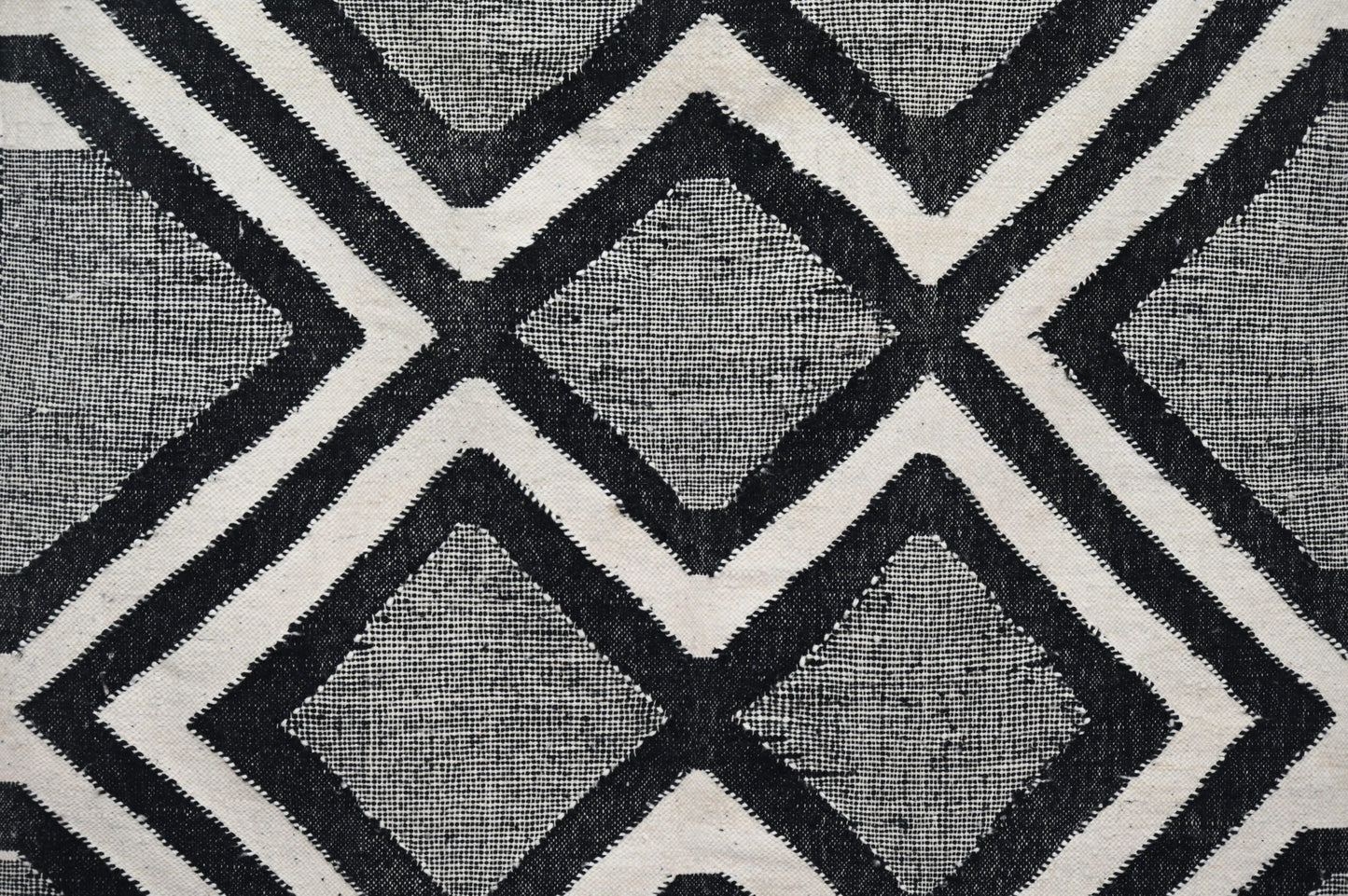 Handmade Moroccan Azilal Rug - 326x203 cm - Moroccan Rugs