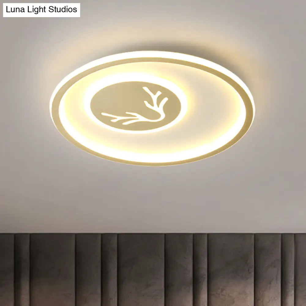 DecorBites™ DecorBites™ Minimalist Acrylic Antler Flush Light Fixture - LED Close-to-Ceiling Lamp in Gold for Bedrooms