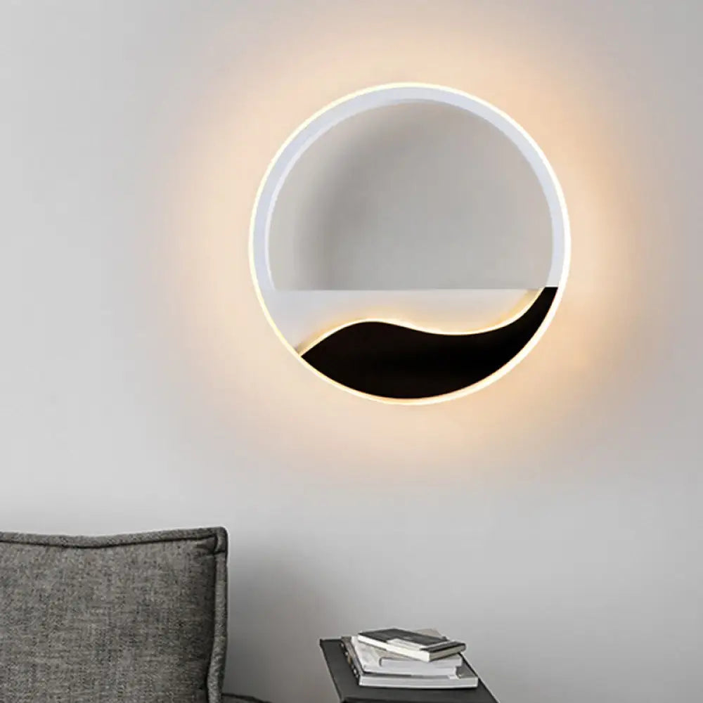 Aplique de pared minimalista con anillo acrílico DecorBites™ - Lámpara LED blanca/negra